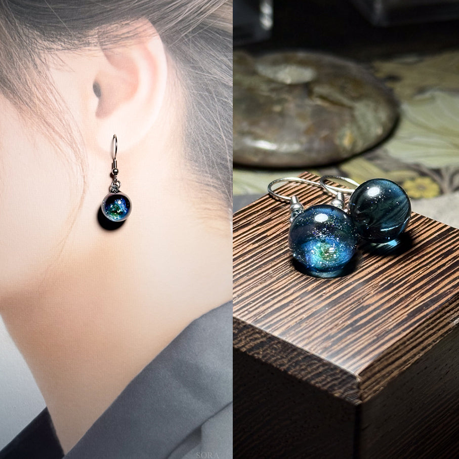 煌めきの宇宙ピアス アシンメトリーピアス