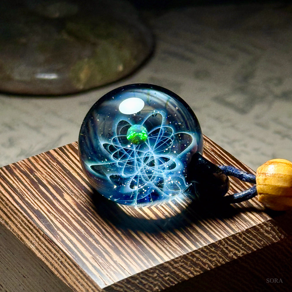 星の軌跡ペンダント