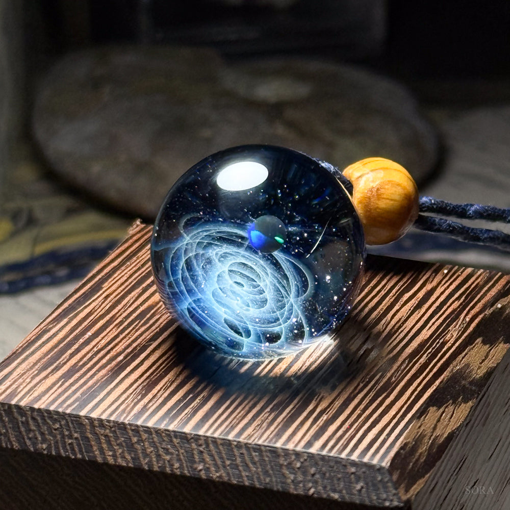 きらめきの宇宙ペンダント