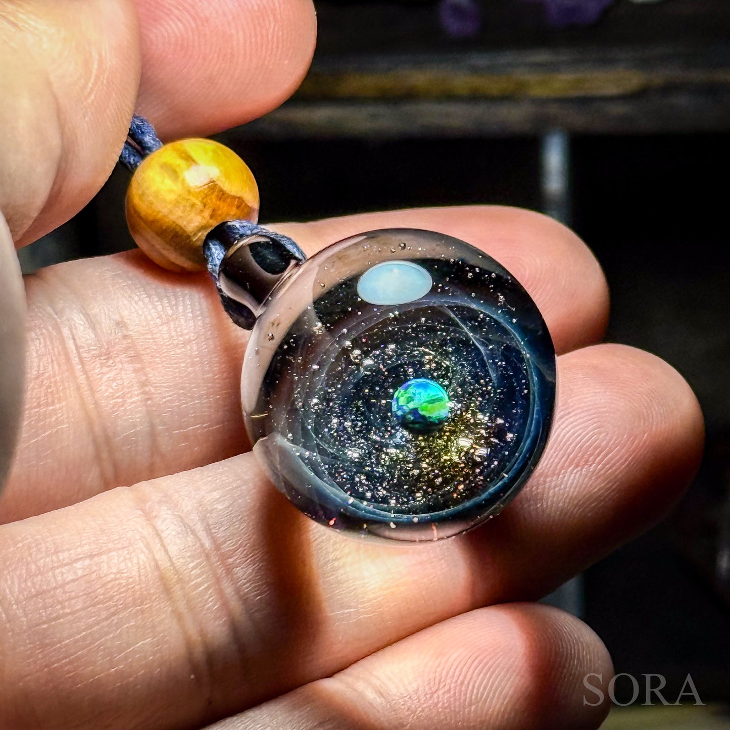 きらめきの宇宙ペンダント