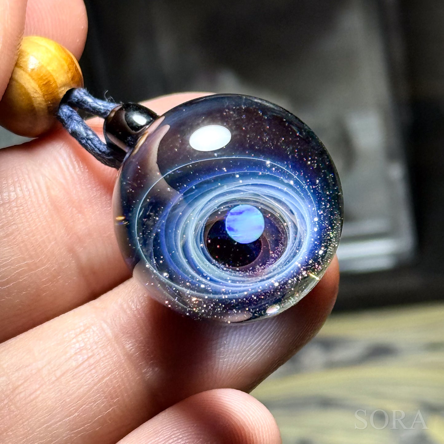 きらめきの宇宙ペンダント