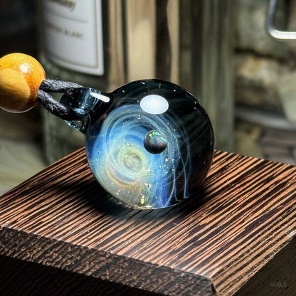 きらめきの宇宙ペンダント