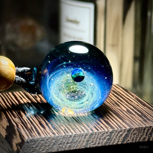 きらめきの宇宙ペンダント