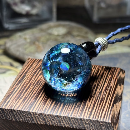 銀河の煌めきペンダント　オパールの惑星　