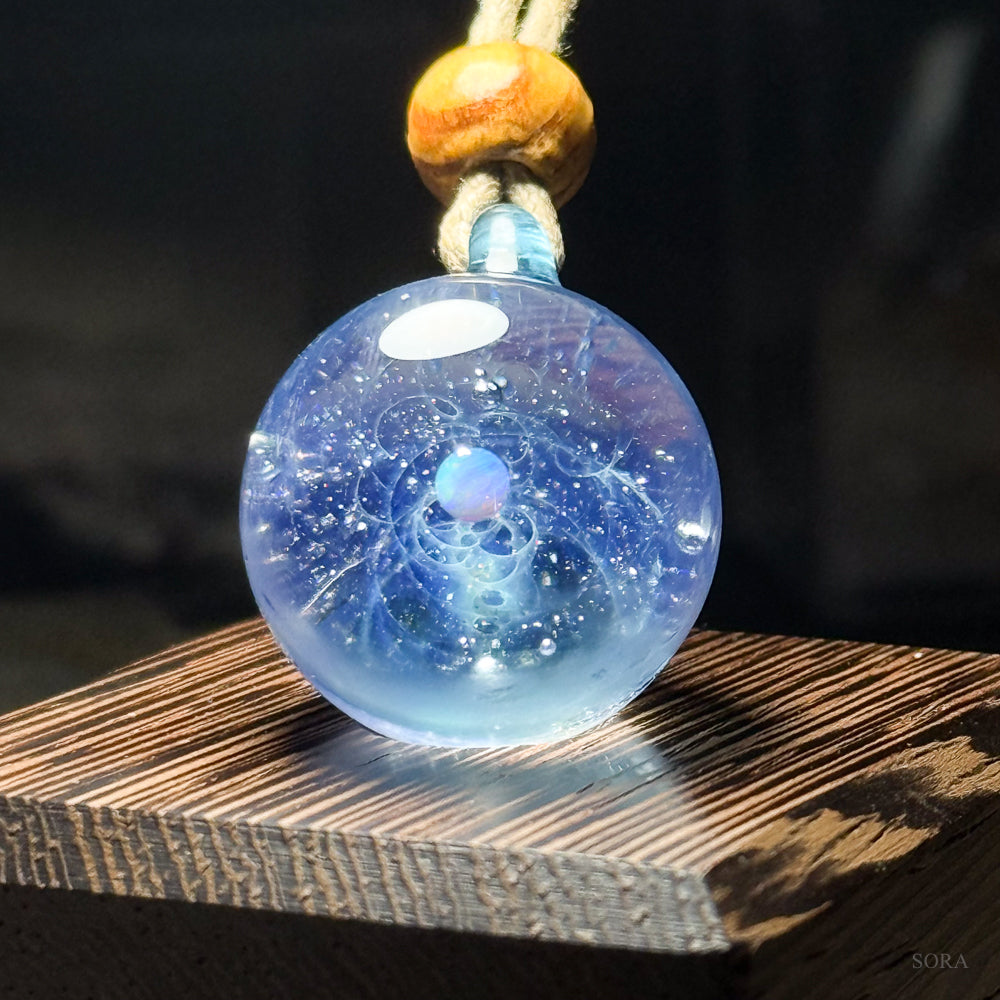 きらめきの宇宙ペンダント – SORA
