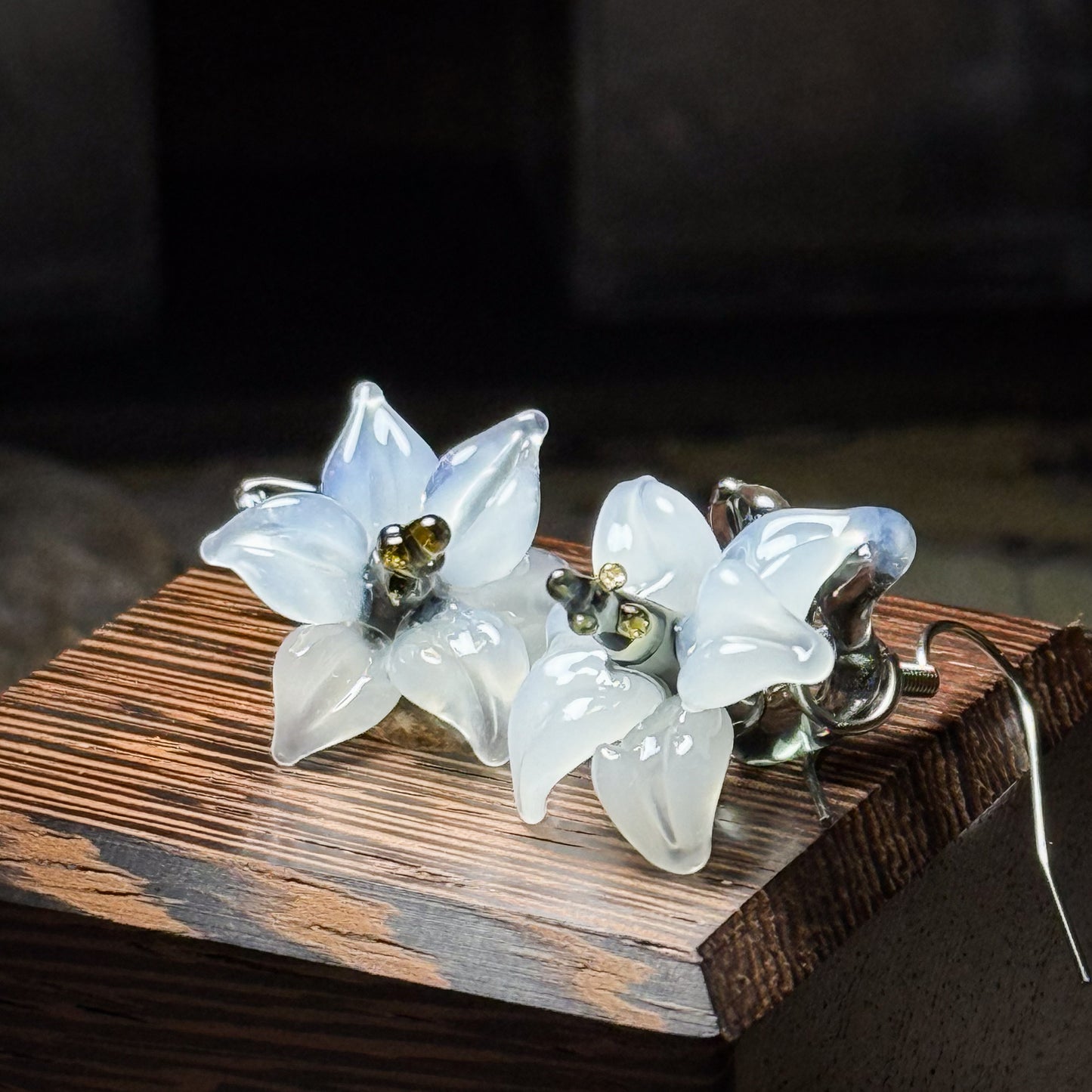 百合のピアス両耳用