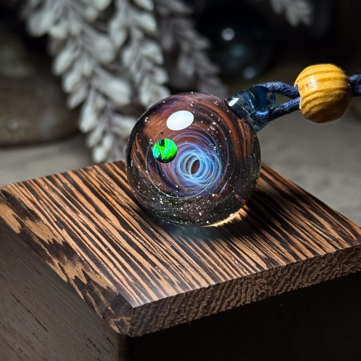 彩の宇宙ペンダント