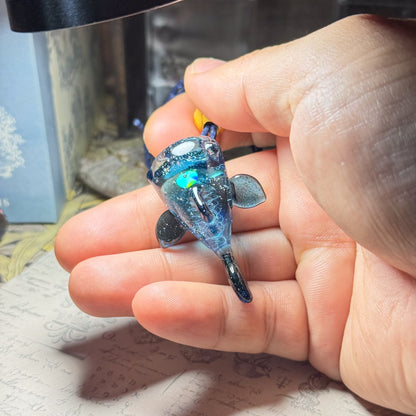 ジンベエザメの宇宙ペンダント　ハート