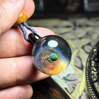きらめきの宇宙ペンダント