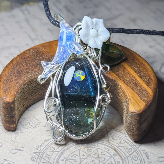 ワイヤーラッピングペンダント　Moonlight Beach Guardian　〜クジラ〜　＃26242