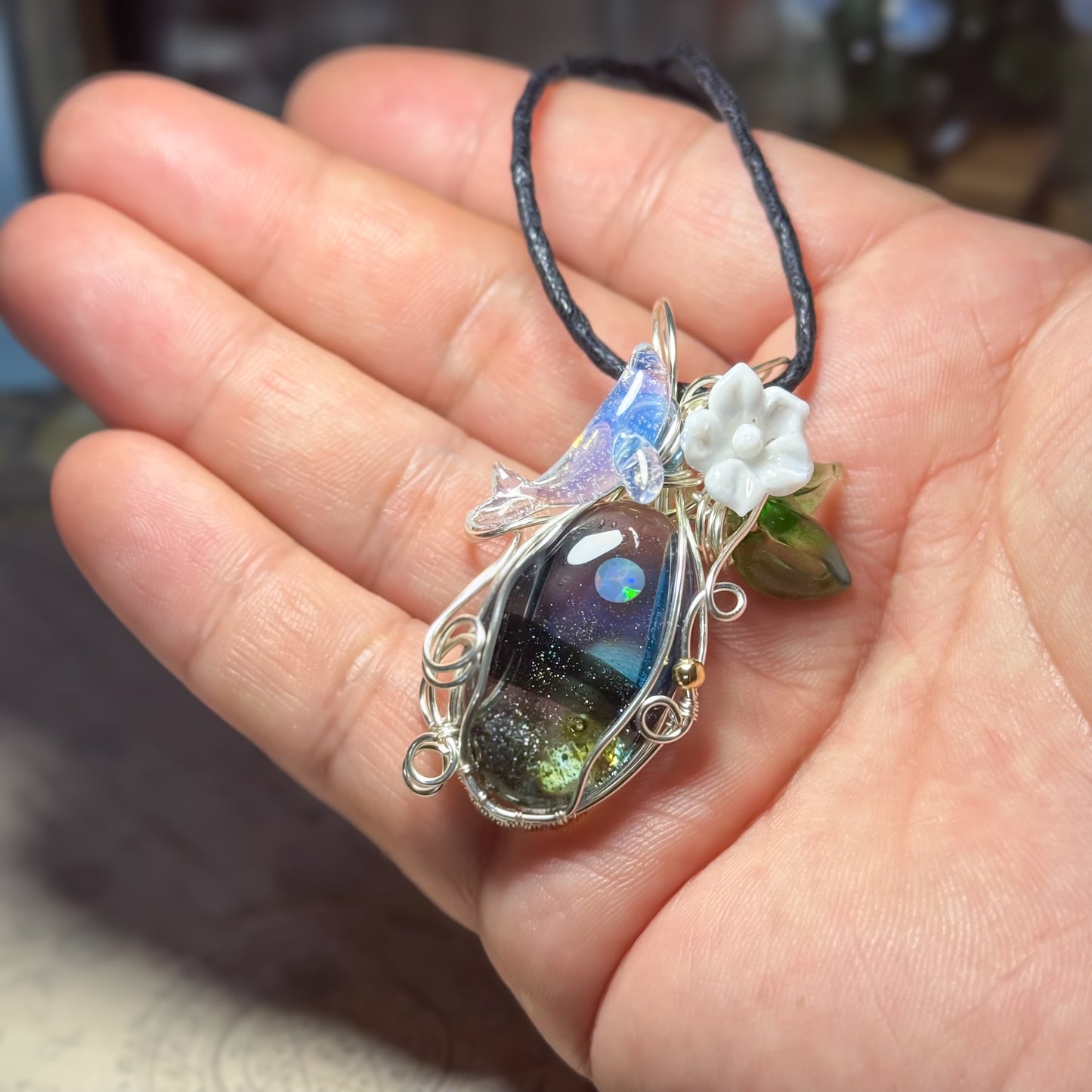 ワイヤーラッピングペンダント　Moonlight Beach Guardian　〜クジラ〜　＃26242