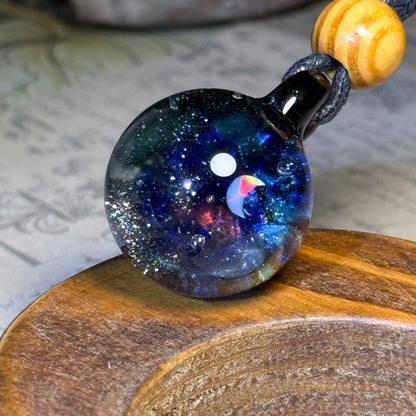 Deep Space Nebula  月　ペンダント ＃2642