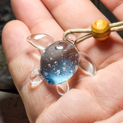 ウミガメのペンダント　水の輝き ＃4092